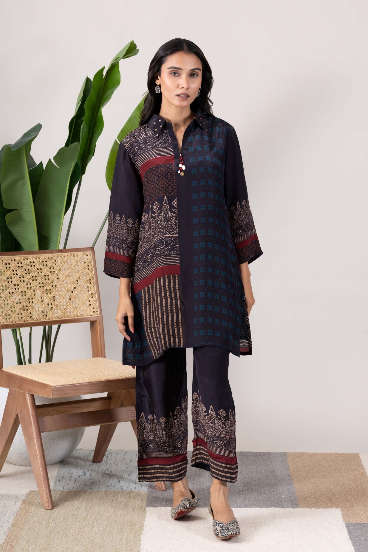 KUDIORY Women Navy Blue Printed Straight Kurta with Palazzo Pants