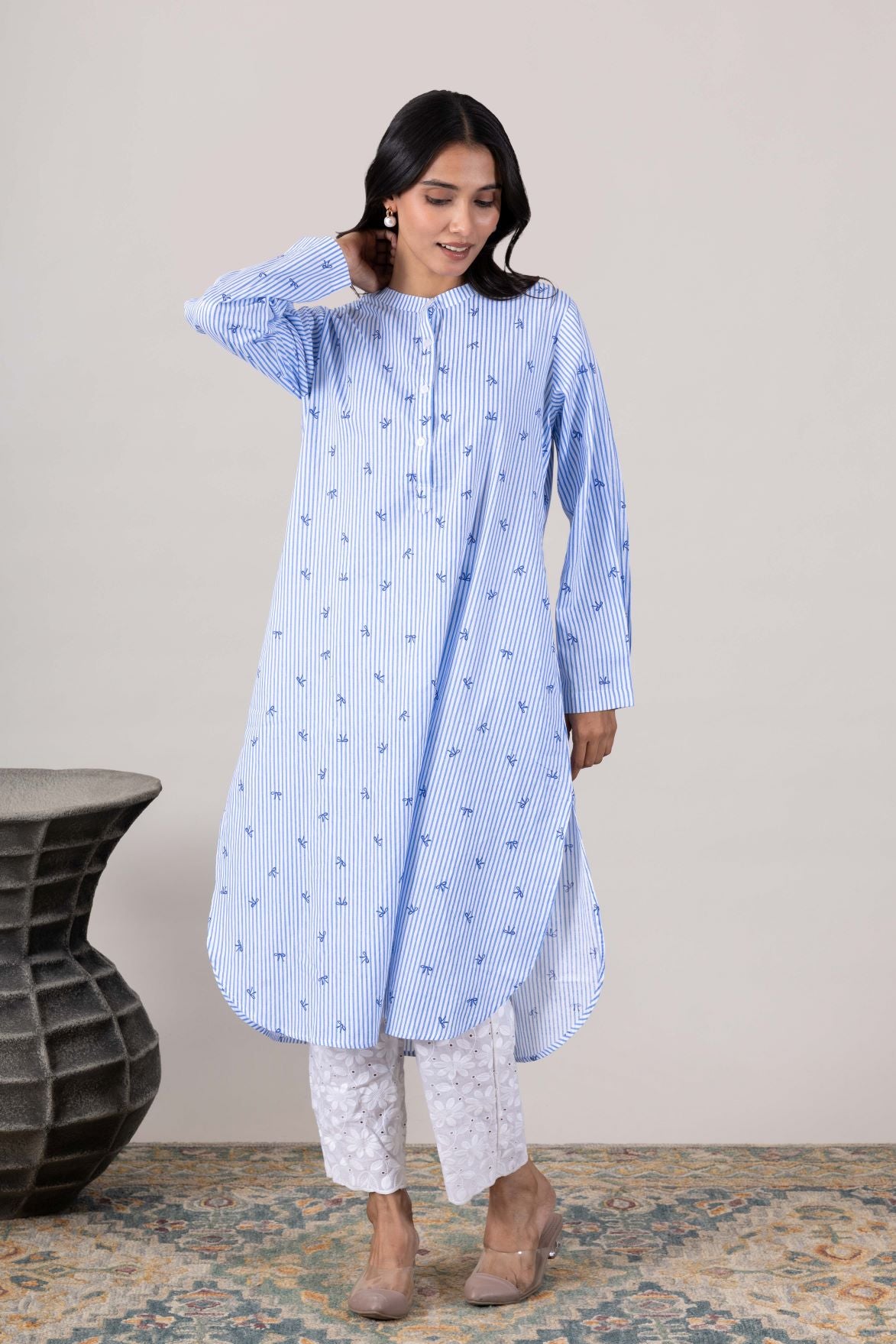 KUDIORY Women Blue Striped Embroidered Mandarin Collar Kurta