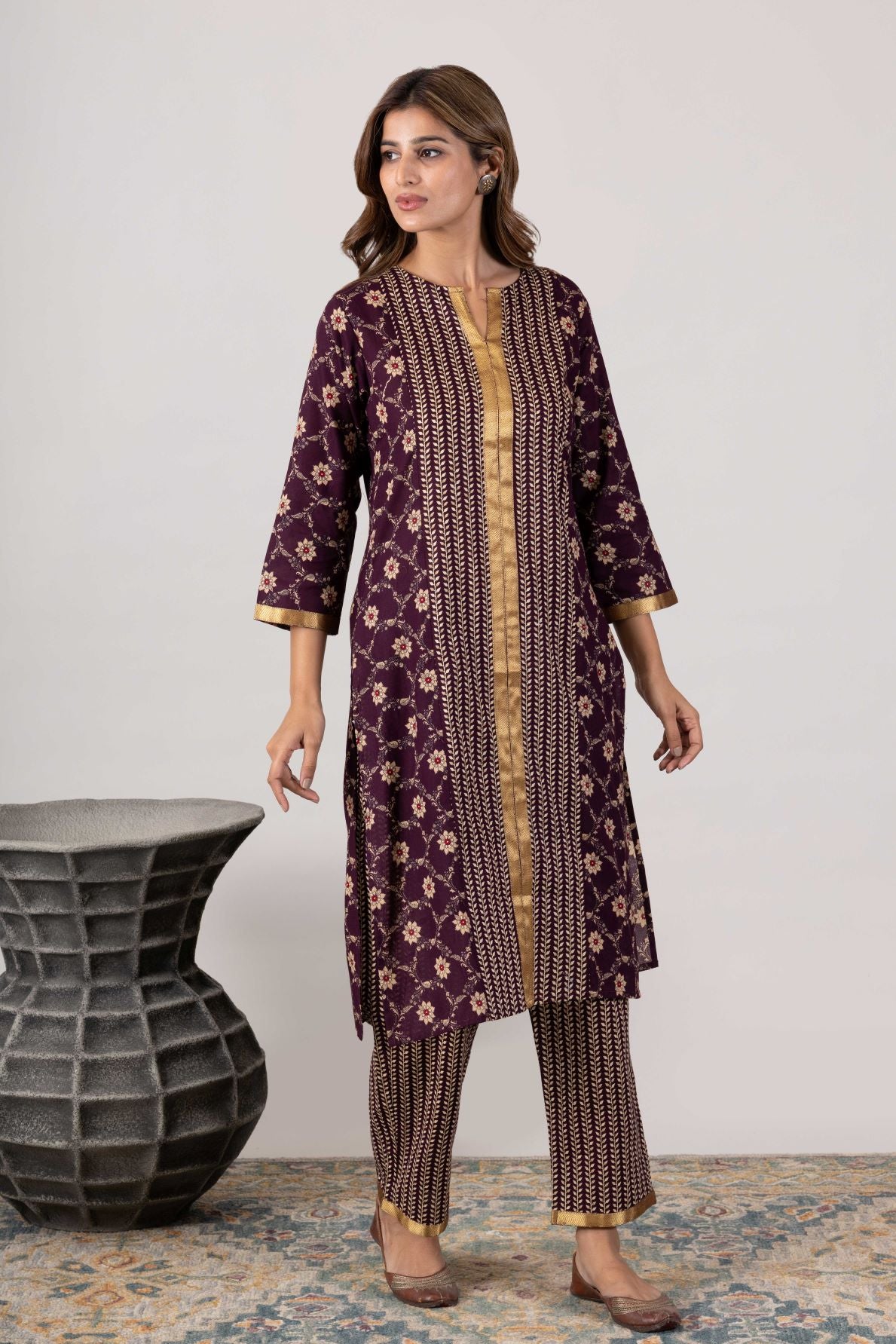 KUDIORY Women’s Maroon Floral Printed Kurta with Printed Trousers