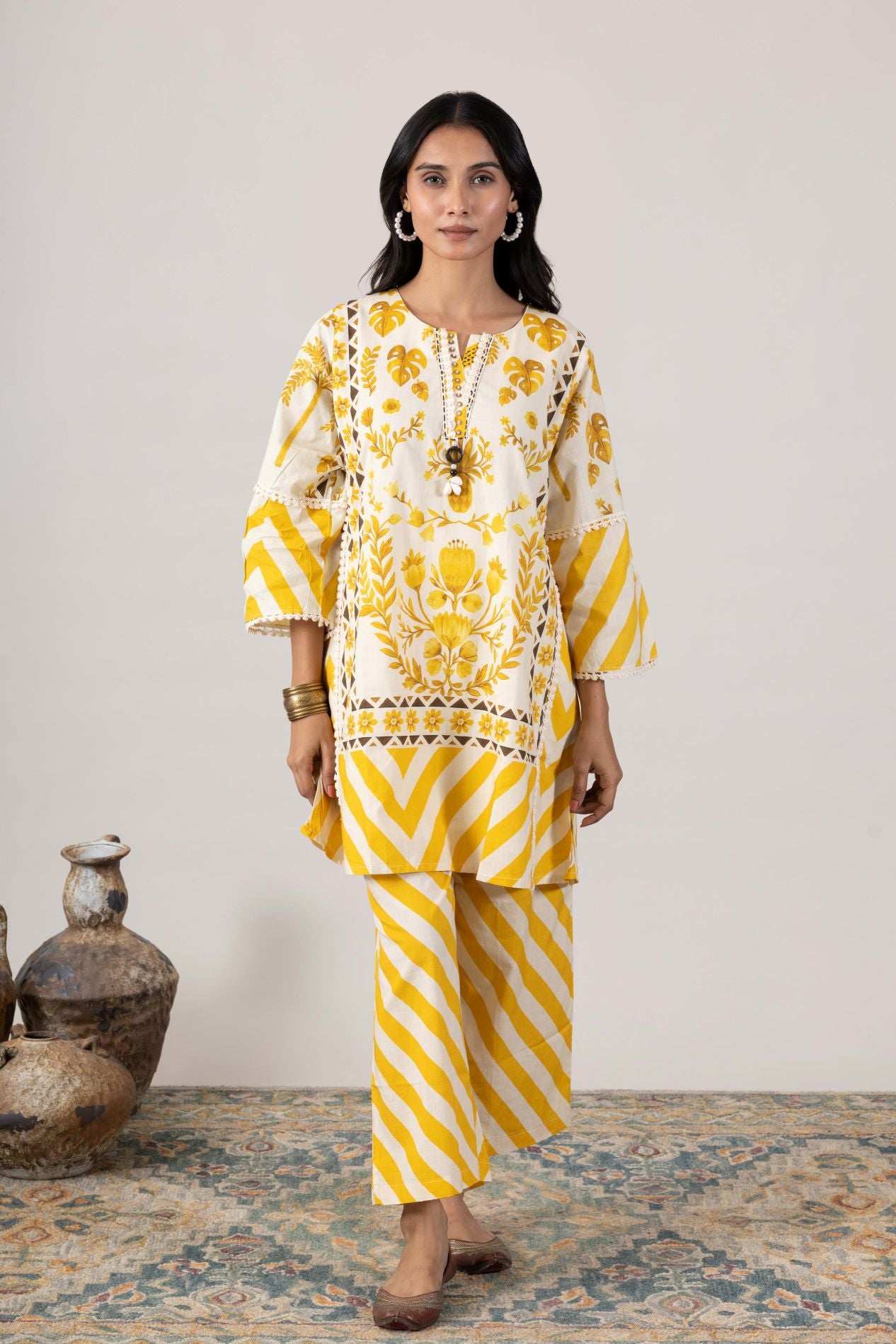 KUDIORY Women’s White & Mustard Yellow Floral Printed Kurta with Trousers