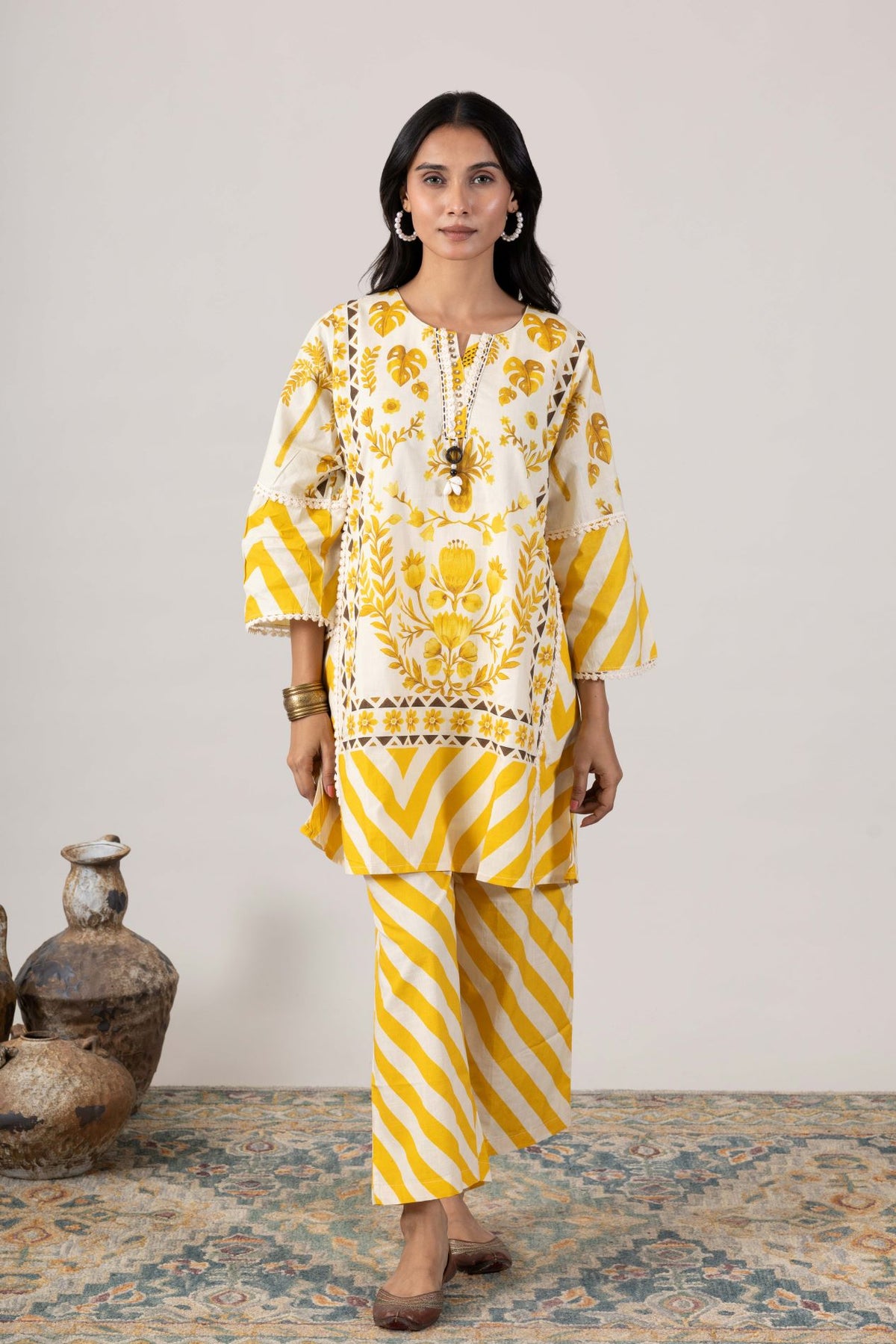 KUDIORY Women’s White & Mustard Yellow Floral Printed Kurta with Trousers