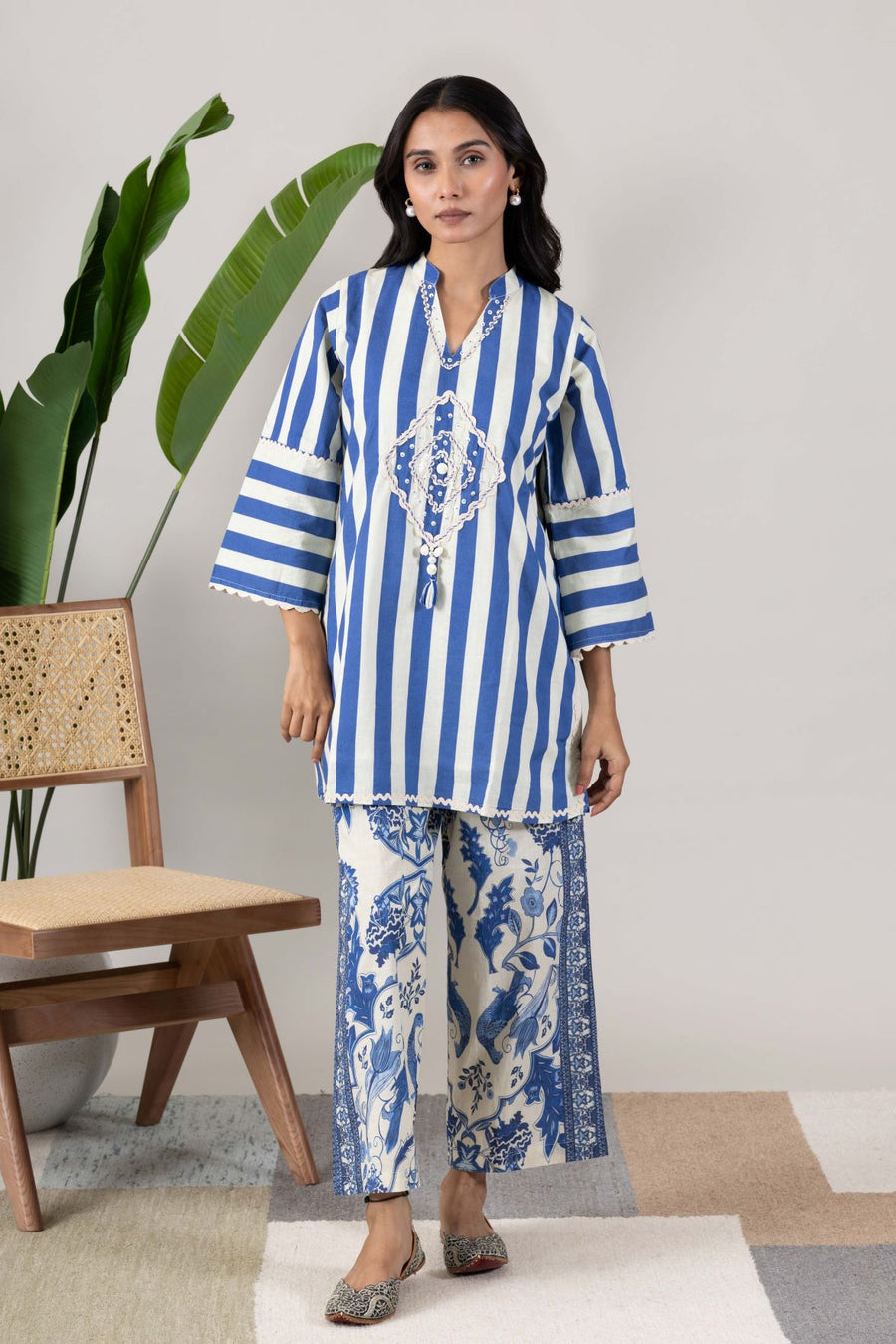 KUDIORY Women Blue & White Striped Printed Kurta with Palazzo Pants Co-Ord Set