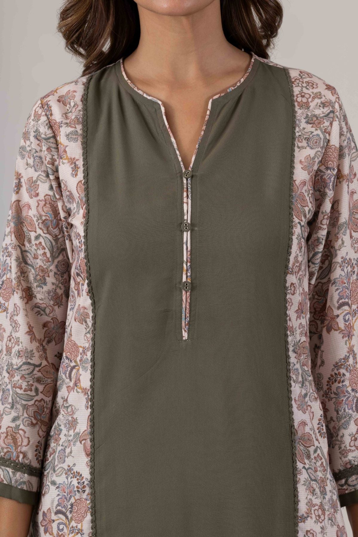 KUDIORY Women’s Olive Green Kurta with Printed Jacket & Trousers
