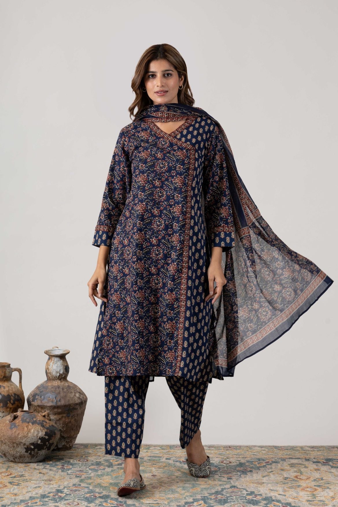 KUDIORY Women Navy Blue Floral Printed Kurta with Trousers & Dupatta
