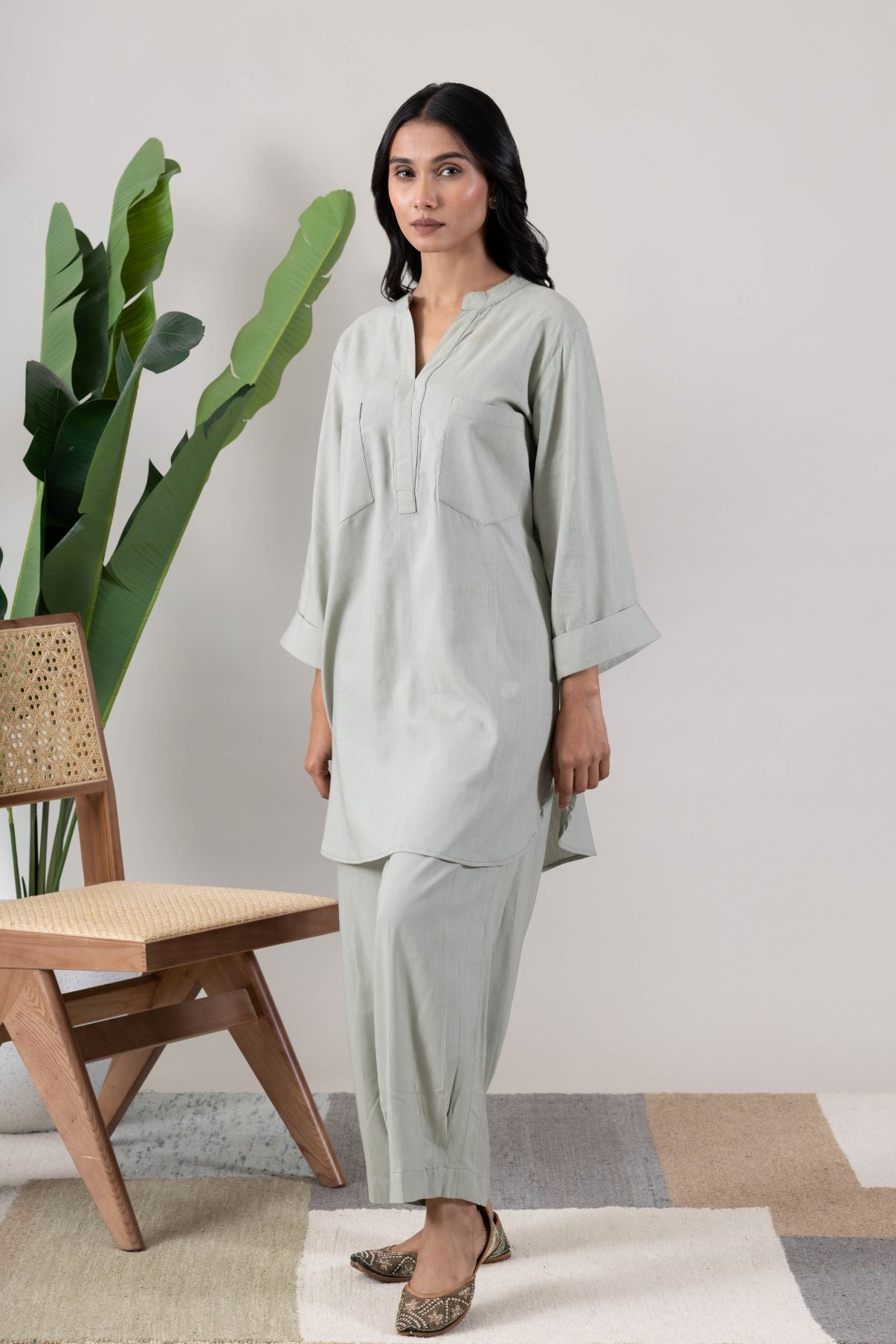 KUDIORY Women’s Sage Green Solid Kurta with Straight Pants Co-Ord Set