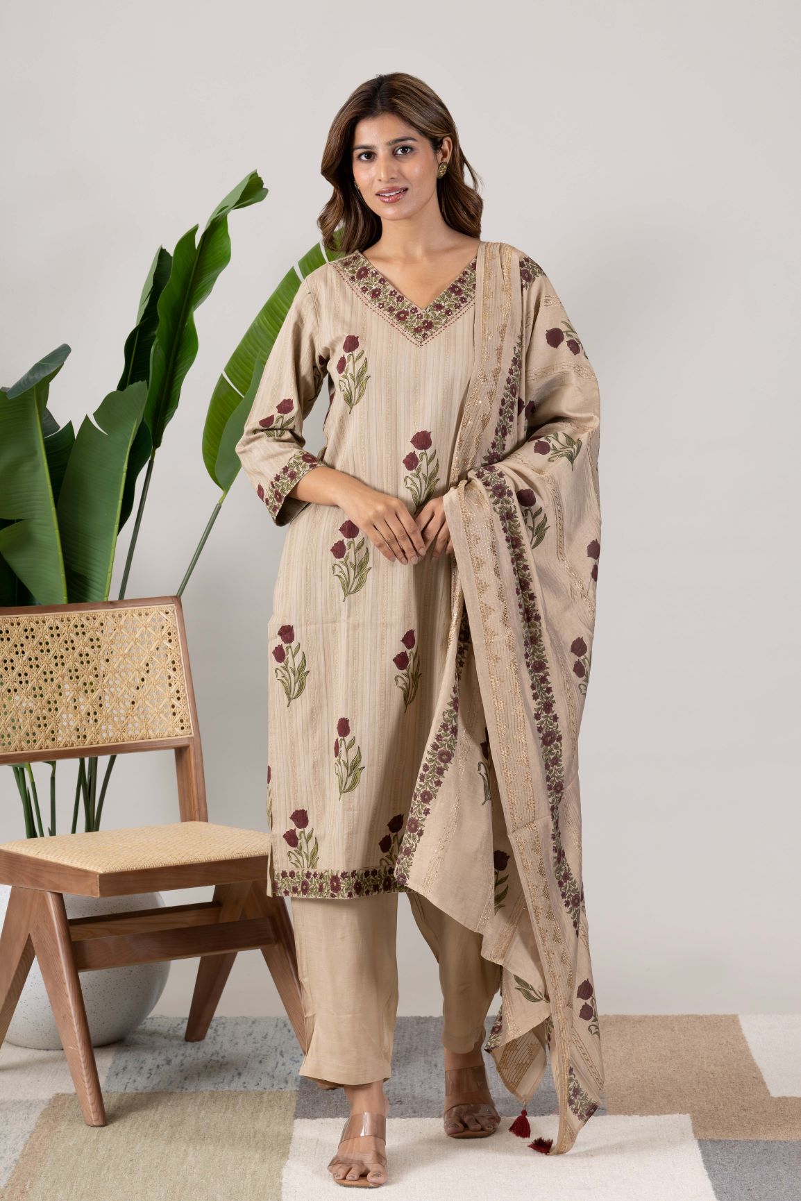 KUDIORY Women Beige Floral Printed Kurta with Trousers & Dupatta Set