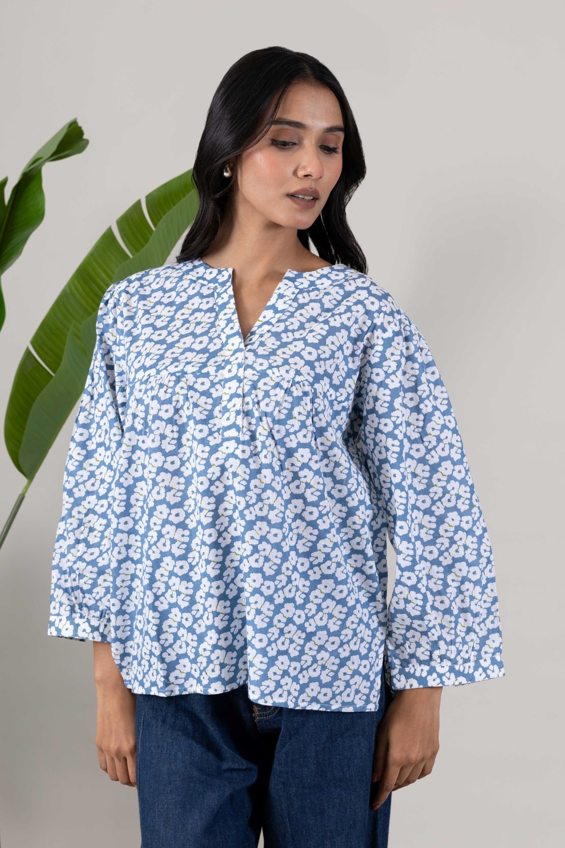 KUDIORY Women Blue Floral Printed V-Neck Flared Sleeves Top