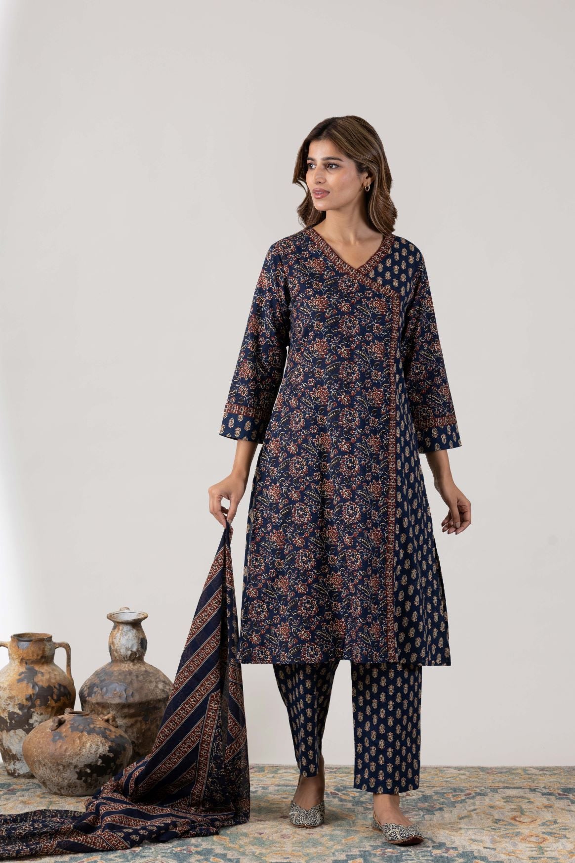KUDIORY Women Navy Blue Floral Printed Kurta with Trousers & Dupatta