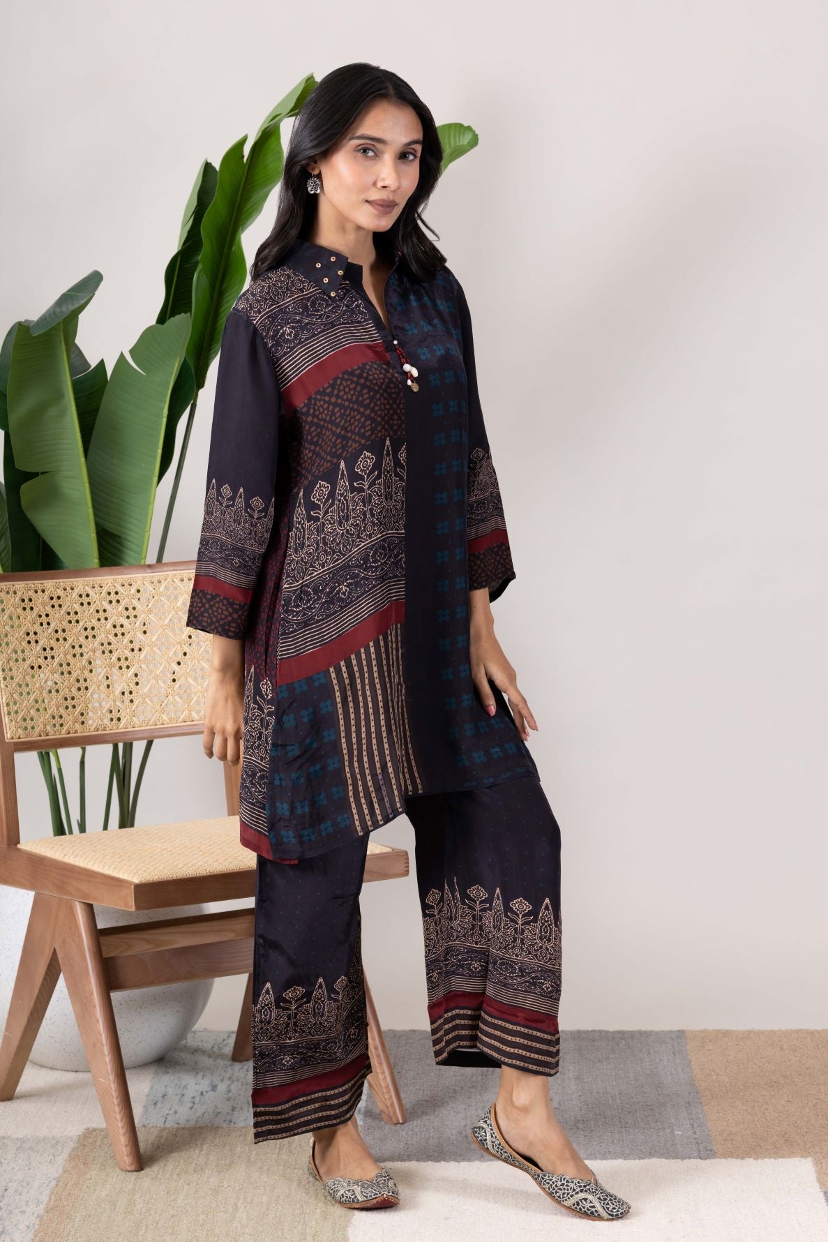 KUDIORY Women Navy Blue Printed Straight Kurta with Palazzo Pants