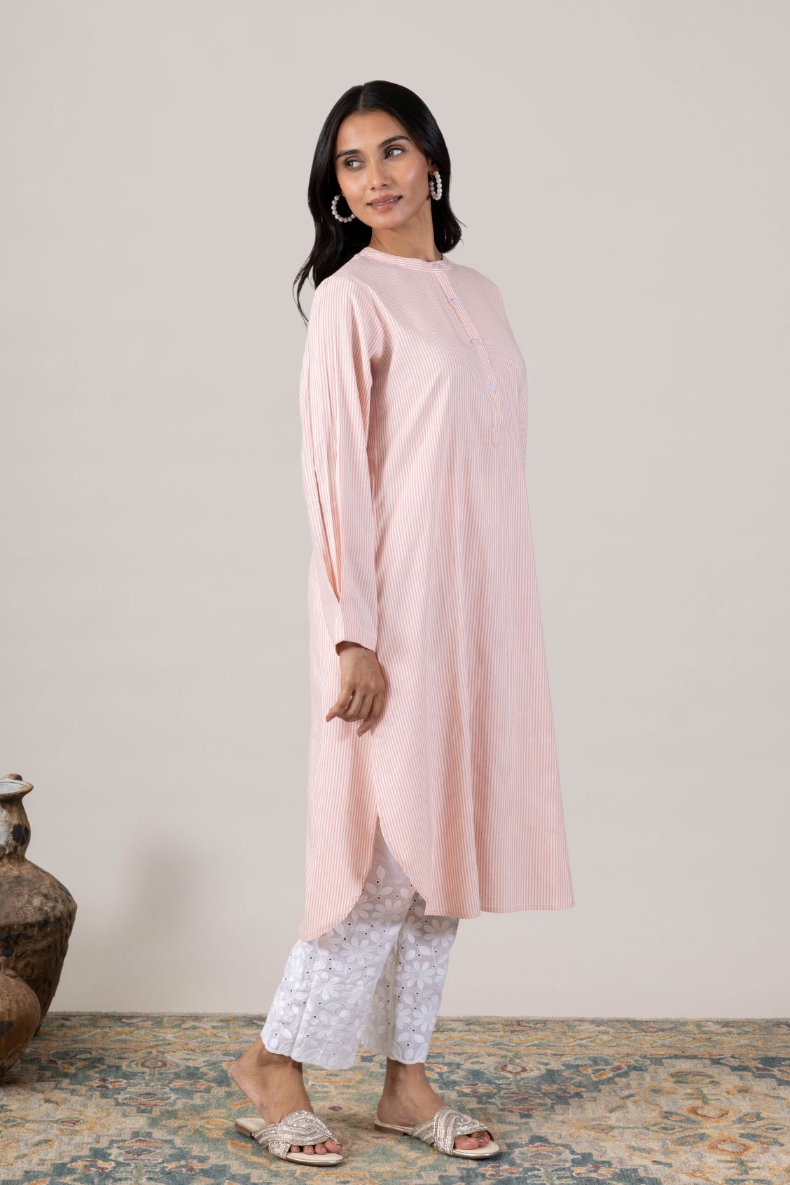 KUDIORY Women Pink Striped Round Neck Straight Kurta