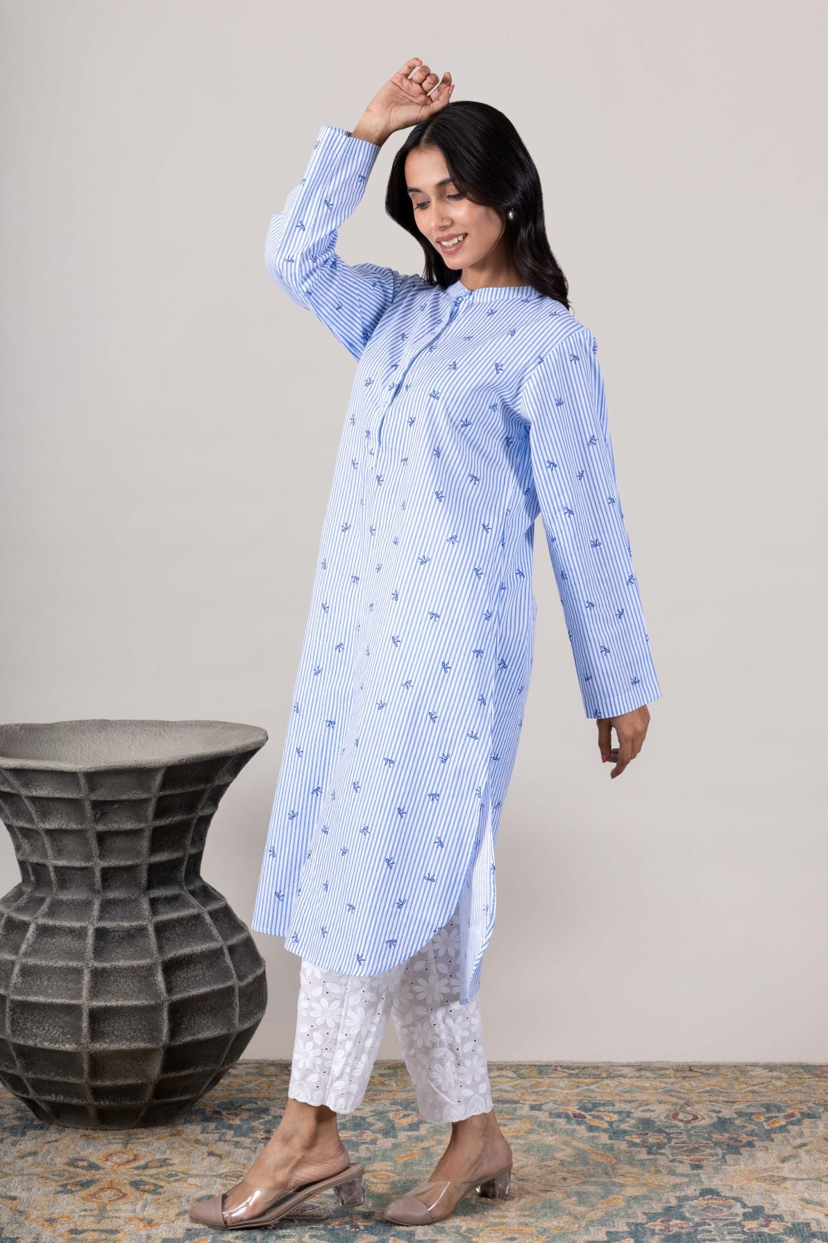 KUDIORY Women Blue Striped Embroidered Mandarin Collar Kurta