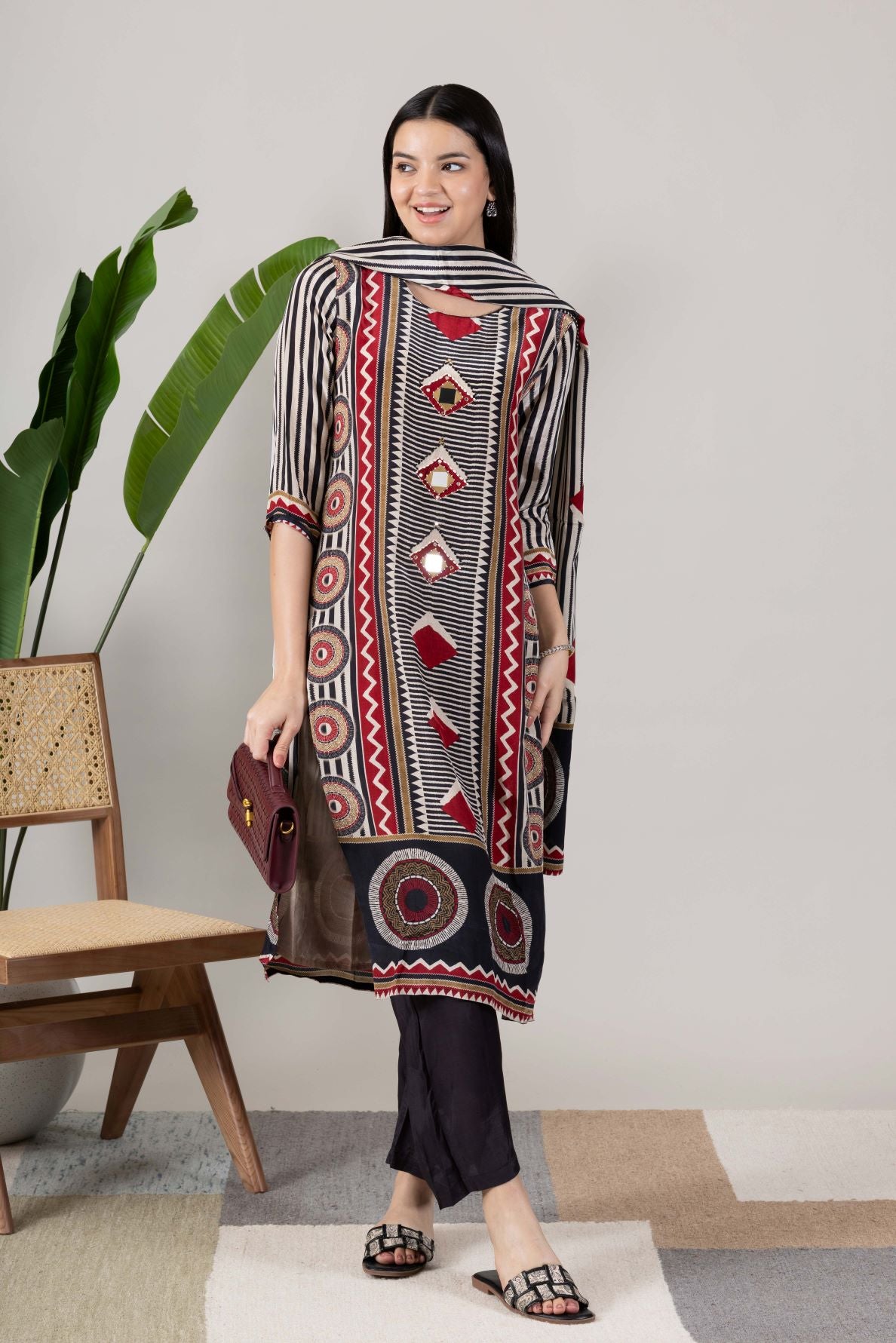 KUDIORY Women Black & Red Geometric Print Straight Kurta with Dupatta & Trousers