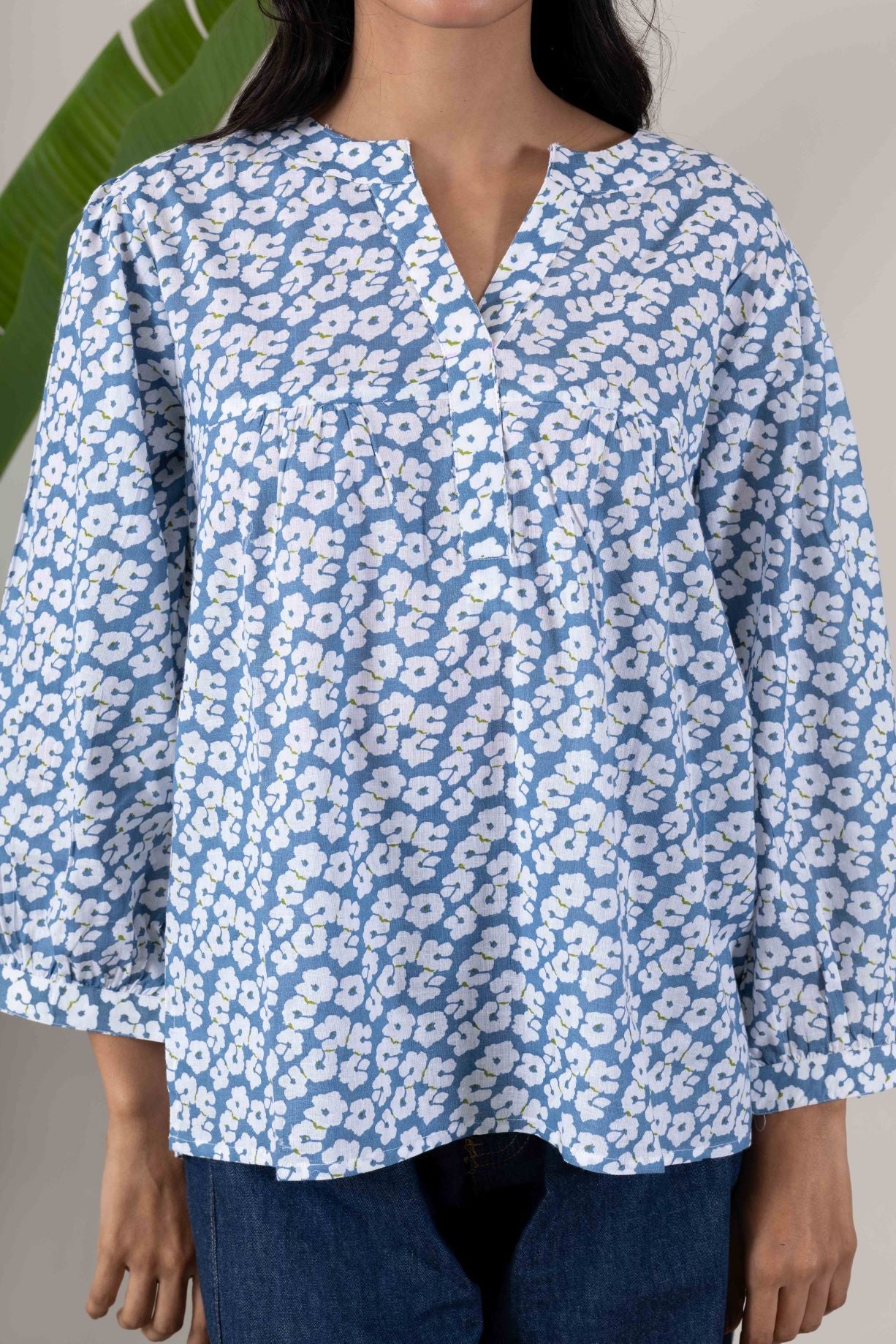 KUDIORY Women Blue Floral Printed V-Neck Flared Sleeves Top