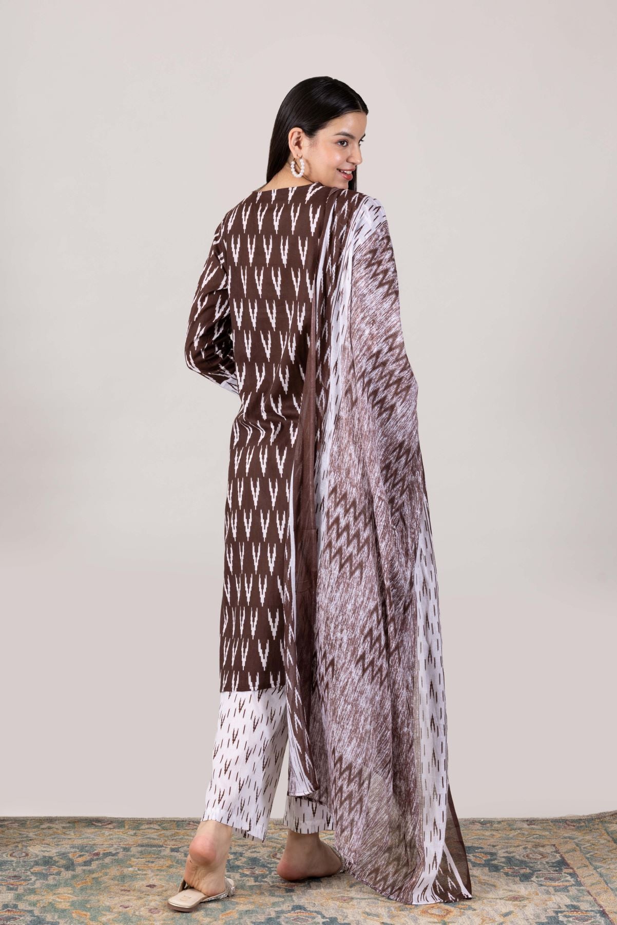 KUDIORY Women’s Brown Ikat Printed Kurta with Trousers & Dupatta