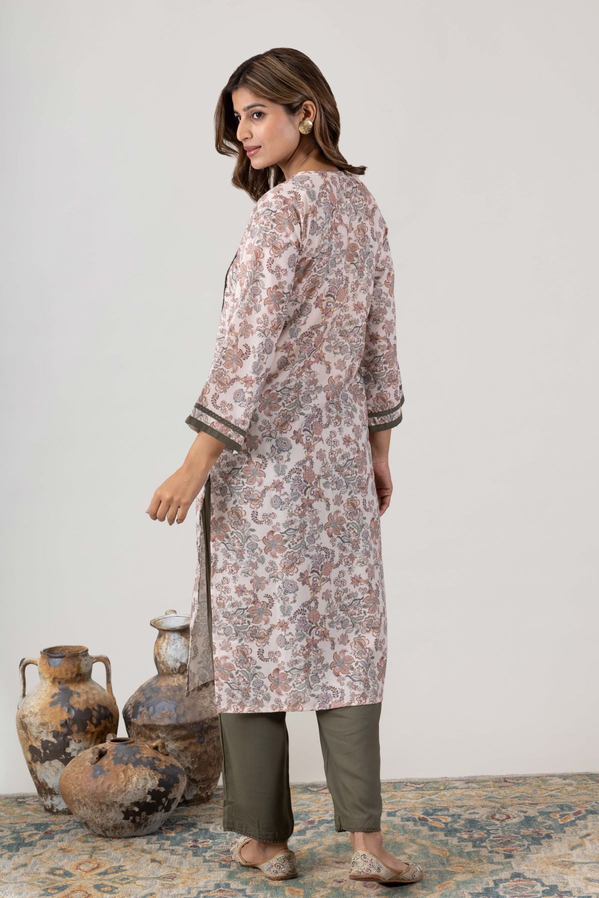 KUDIORY Women’s Olive Green Kurta with Printed Jacket & Trousers