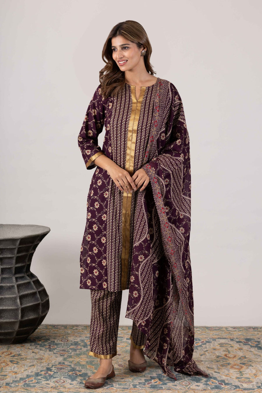 KUDIORY Women’s Maroon Floral Printed Kurta with Printed Trousers