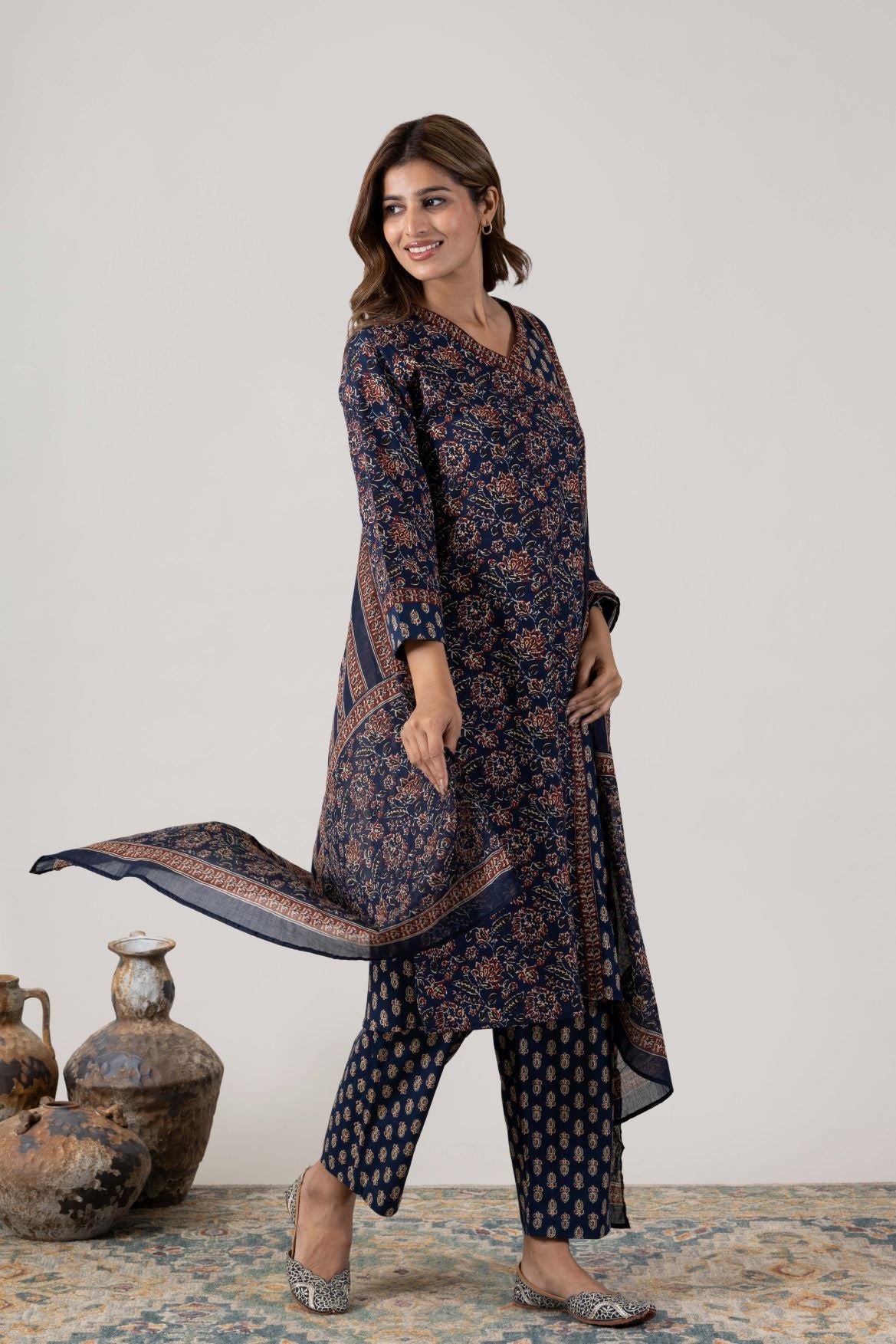 KUDIORY Women Navy Blue Floral Printed Kurta with Trousers & Dupatta