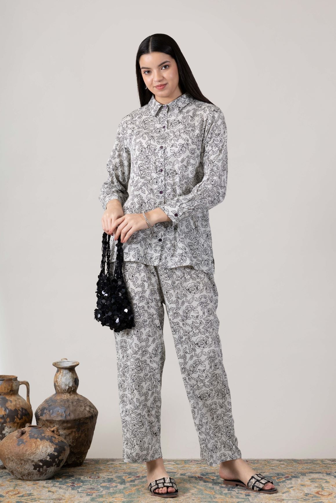KUDIORY Women White Floral Printed Co-Ord Set with Shirt & Wide-Leg Trousers