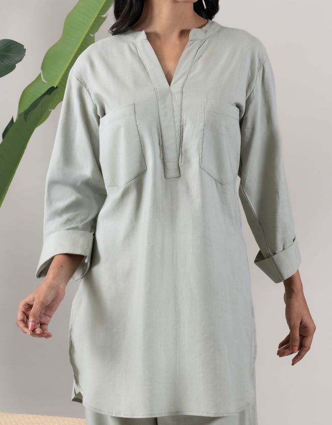 KUDIORY Women’s Sage Green Solid Kurta with Straight Pants Co-Ord Set
