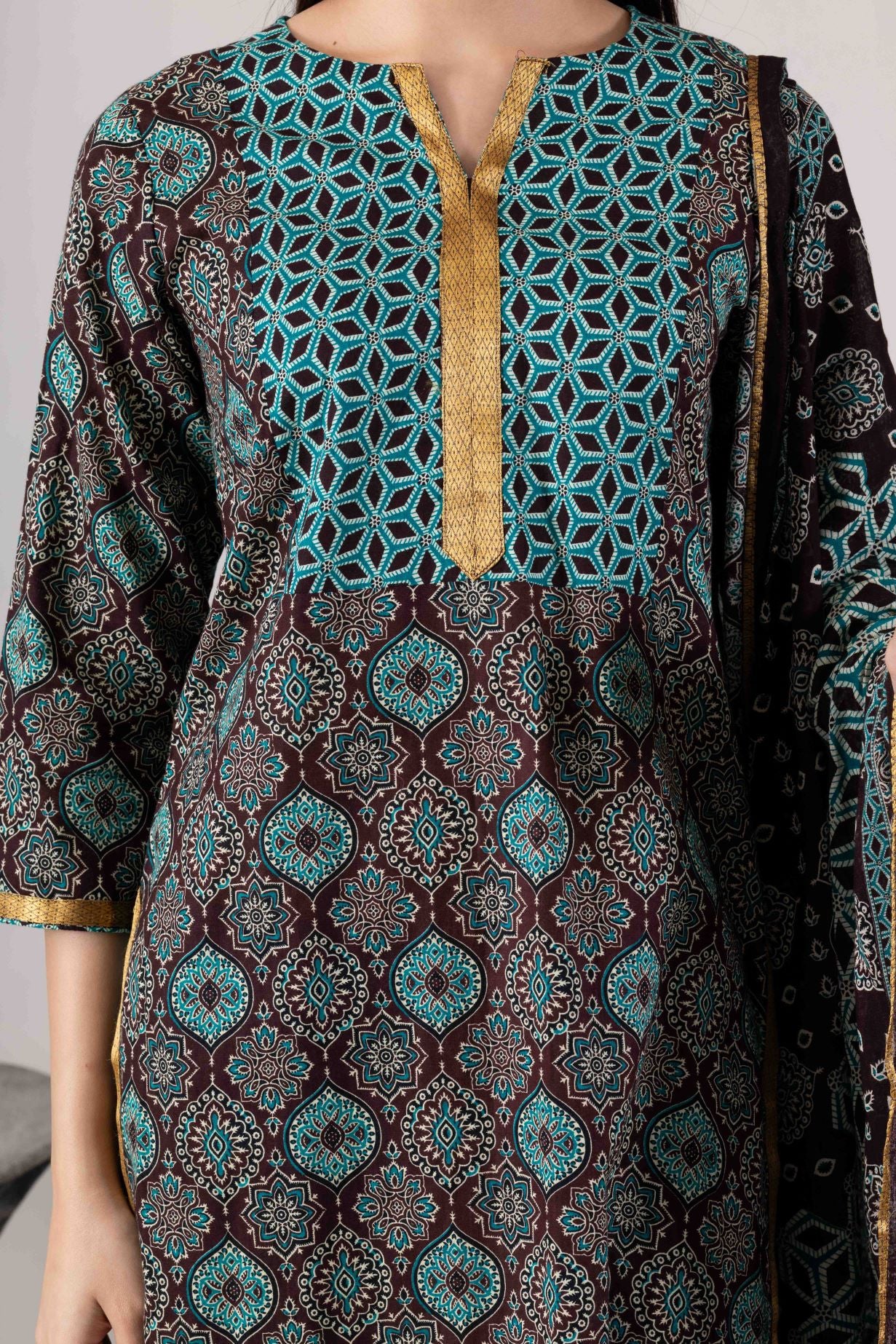 KUDIORY Women’s Brown & Teal Geometric Printed Kurta with Trousers & Dupatta