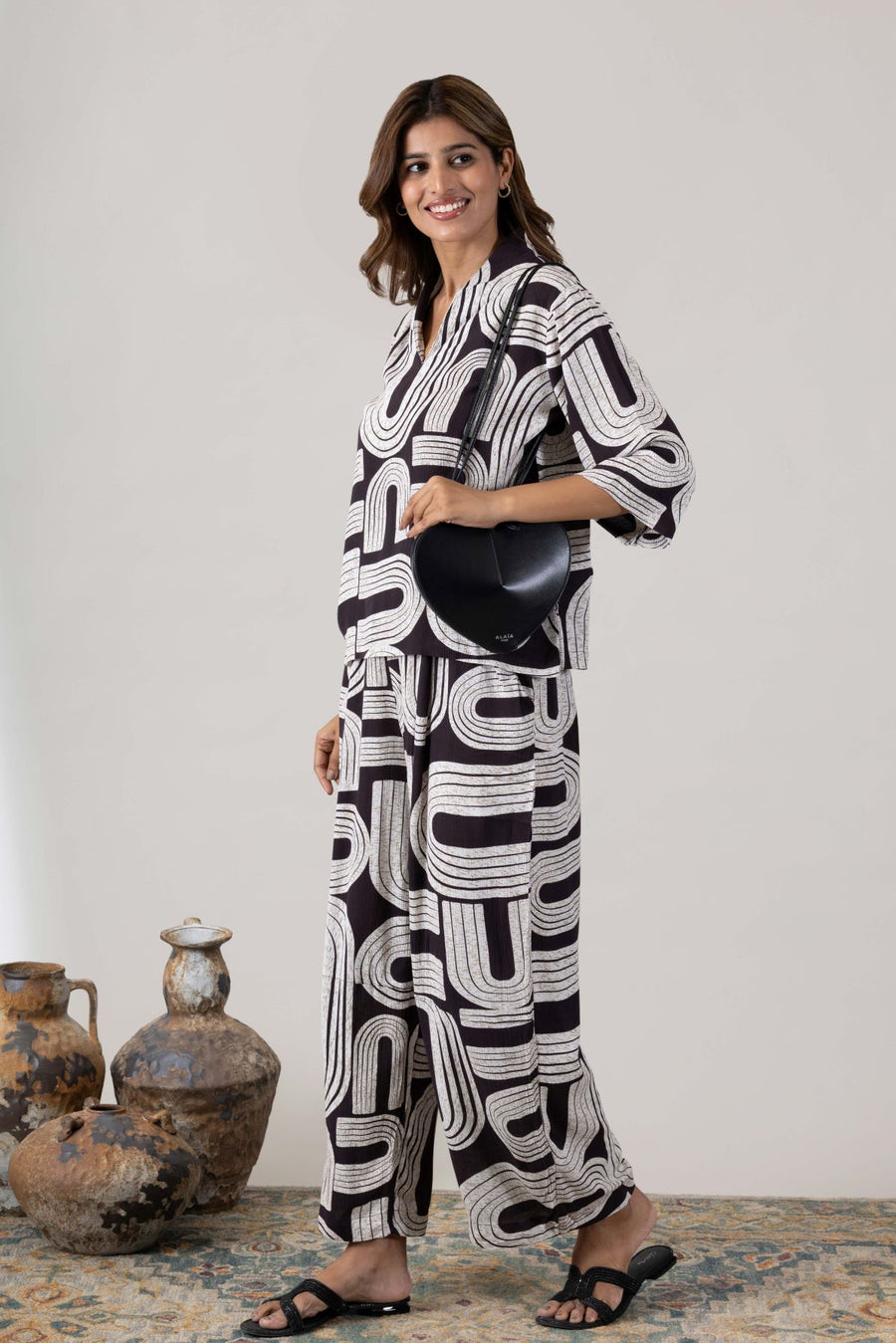 KUDIORY Women Black & White Abstract Printed Co-ord Set with Shirt and Wide-Leg Trousers