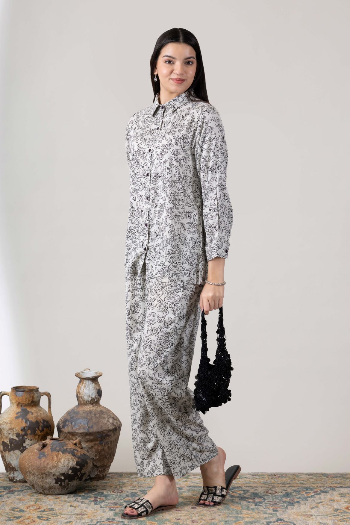 KUDIORY Women White Floral Printed Co-Ord Set with Shirt & Wide-Leg Trousers